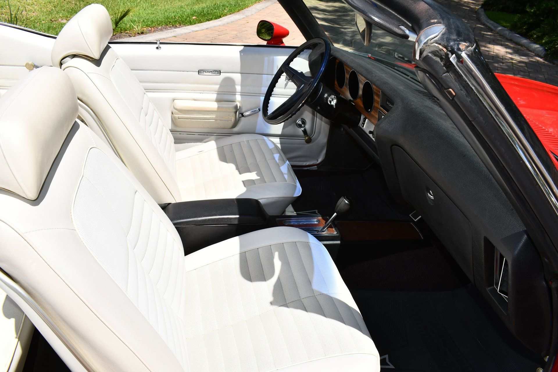 Car Image 10