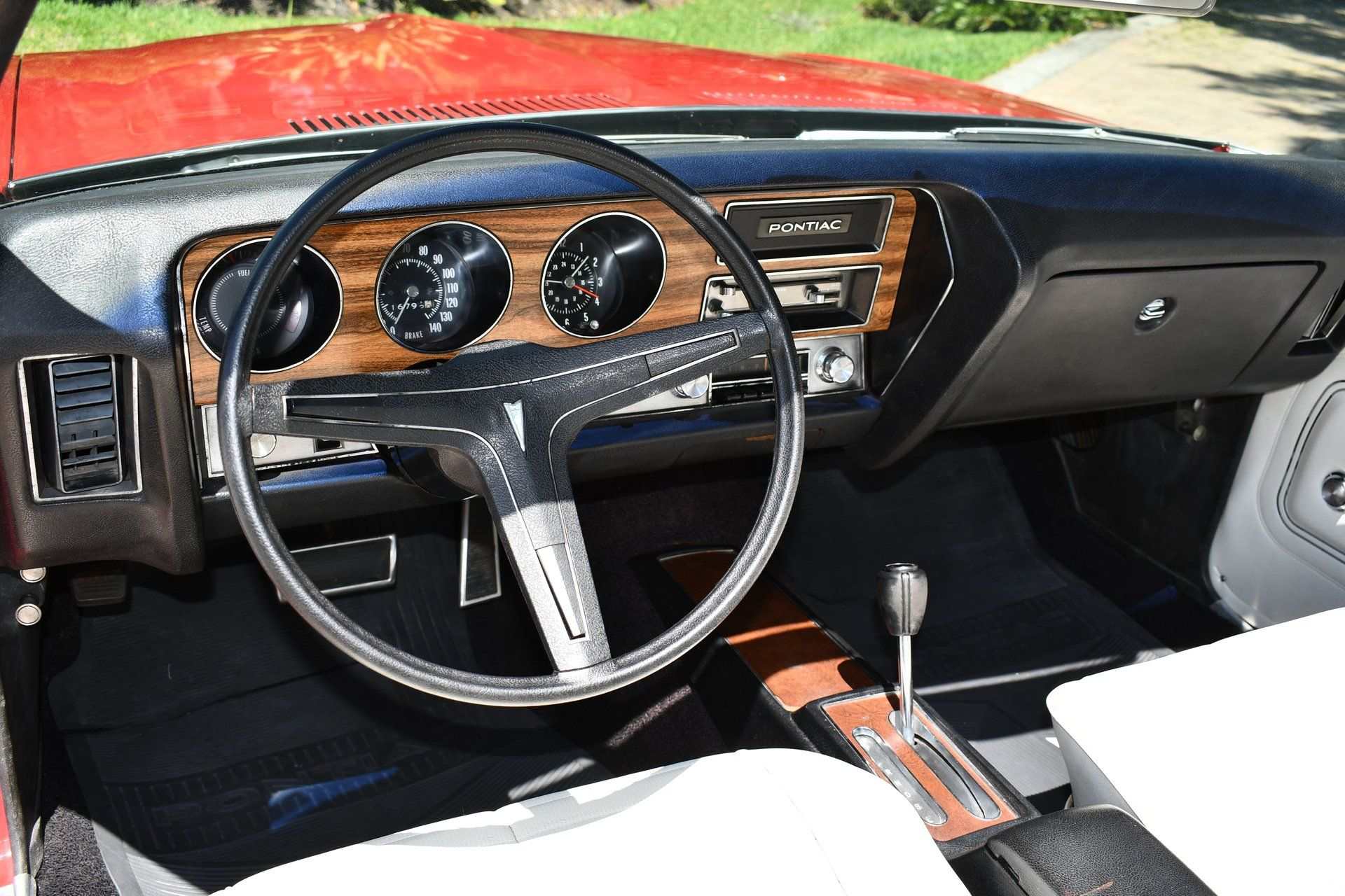 Car Image 11