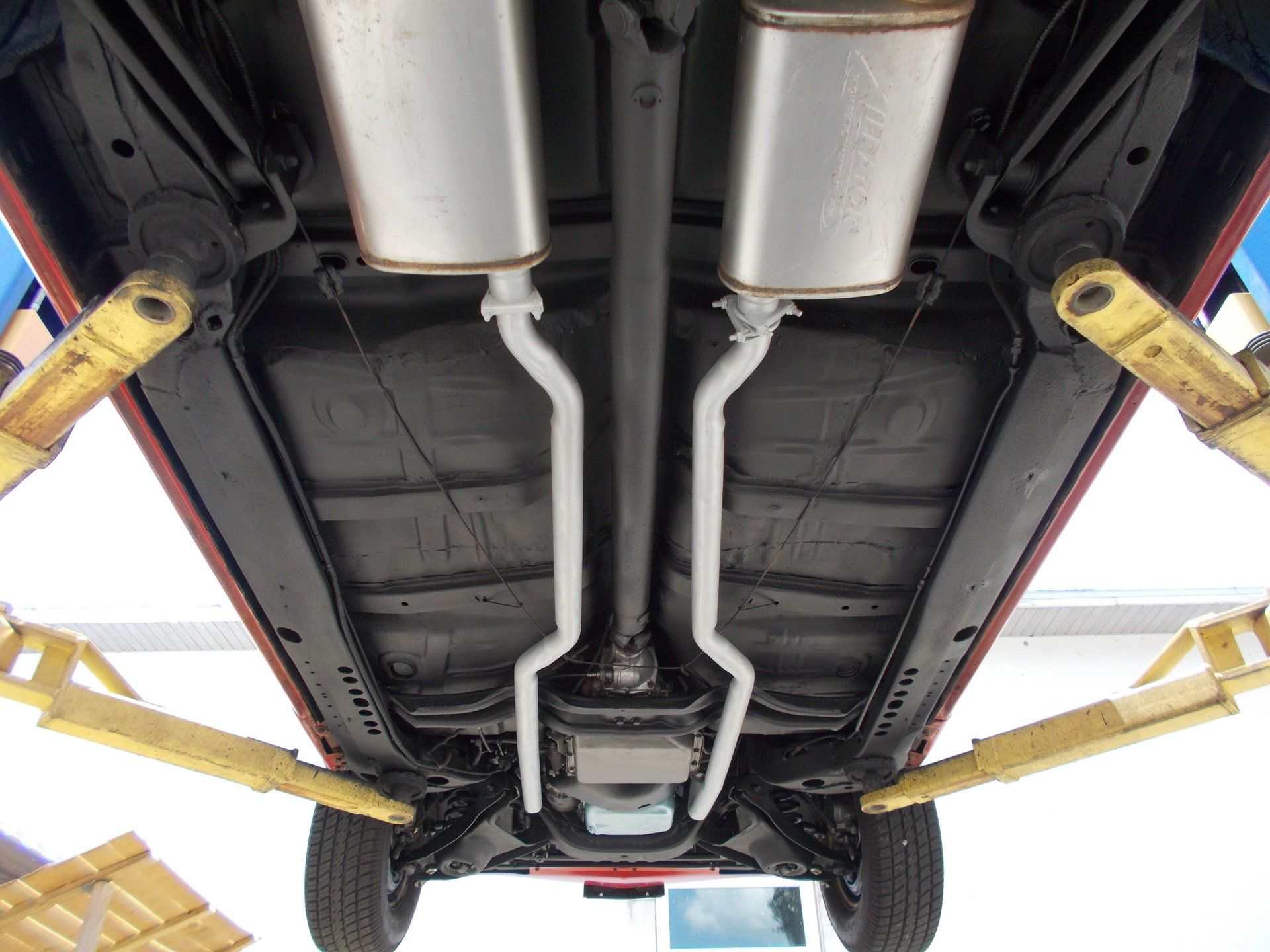 Car Image 16